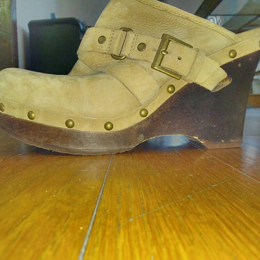 UGG Clogs